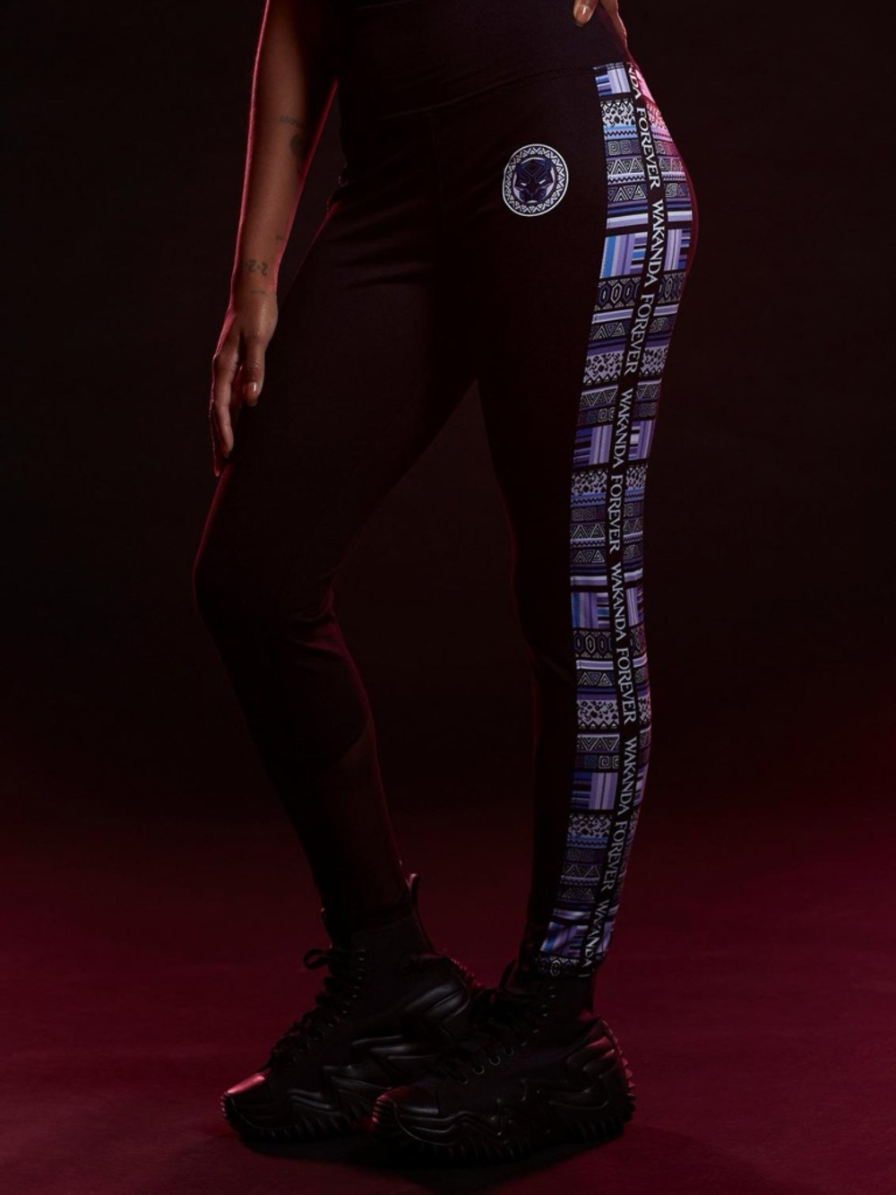 Marvel Black Panther: Wakanda Forever Geometric Stripe Active Pants jr Size S